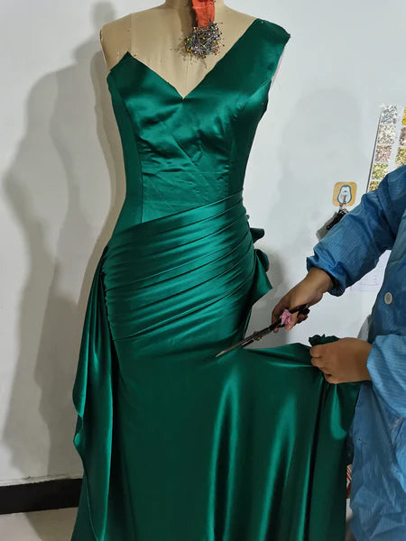 Why I can see stitches under pleats are they quality problem?