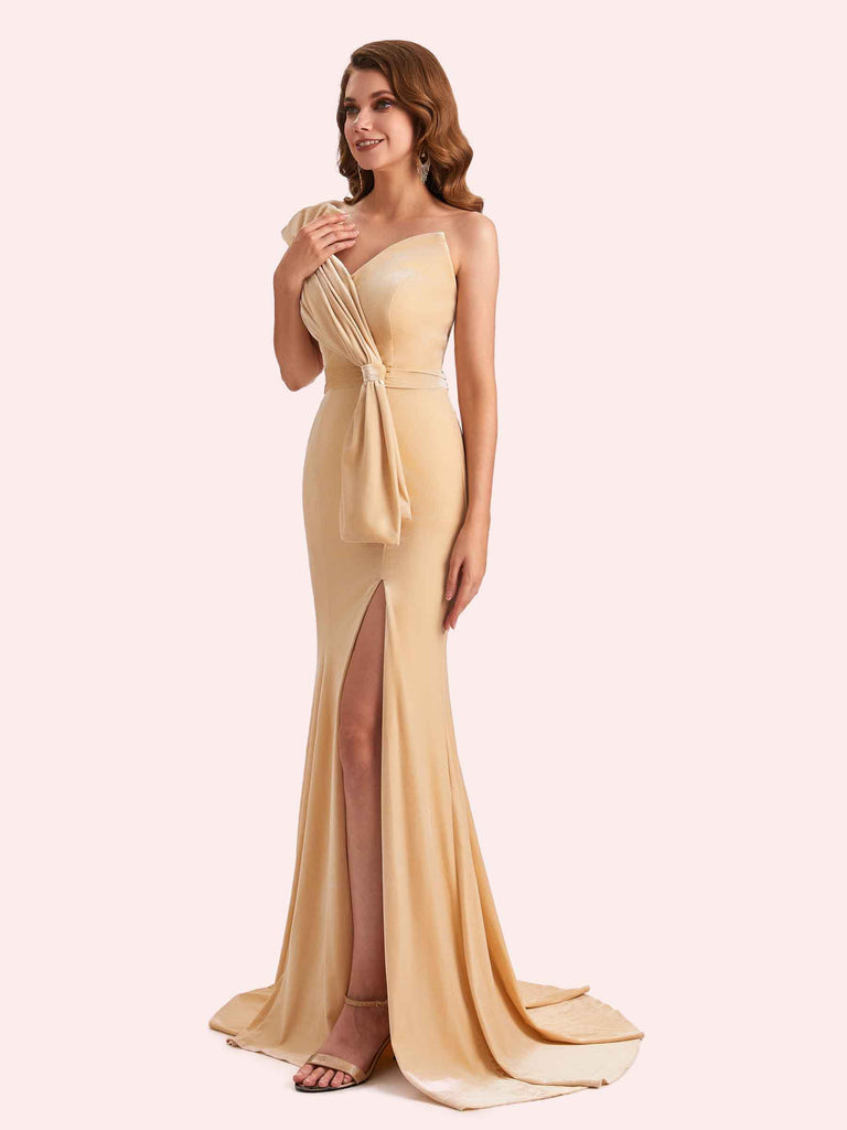 Elegant One Shoulder Sleeveless Long Mermaid Velvet Bridesmaid Dresses Online
