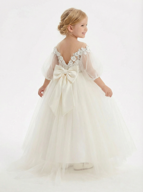 Off-the-Shoulder Puff-Sleeve Flower Girl Gown Floor-Length A-Line Tulle Dress with 3D Lace Appliqu¨¦s Oversized Bow & Train for Wedding Ceremonies