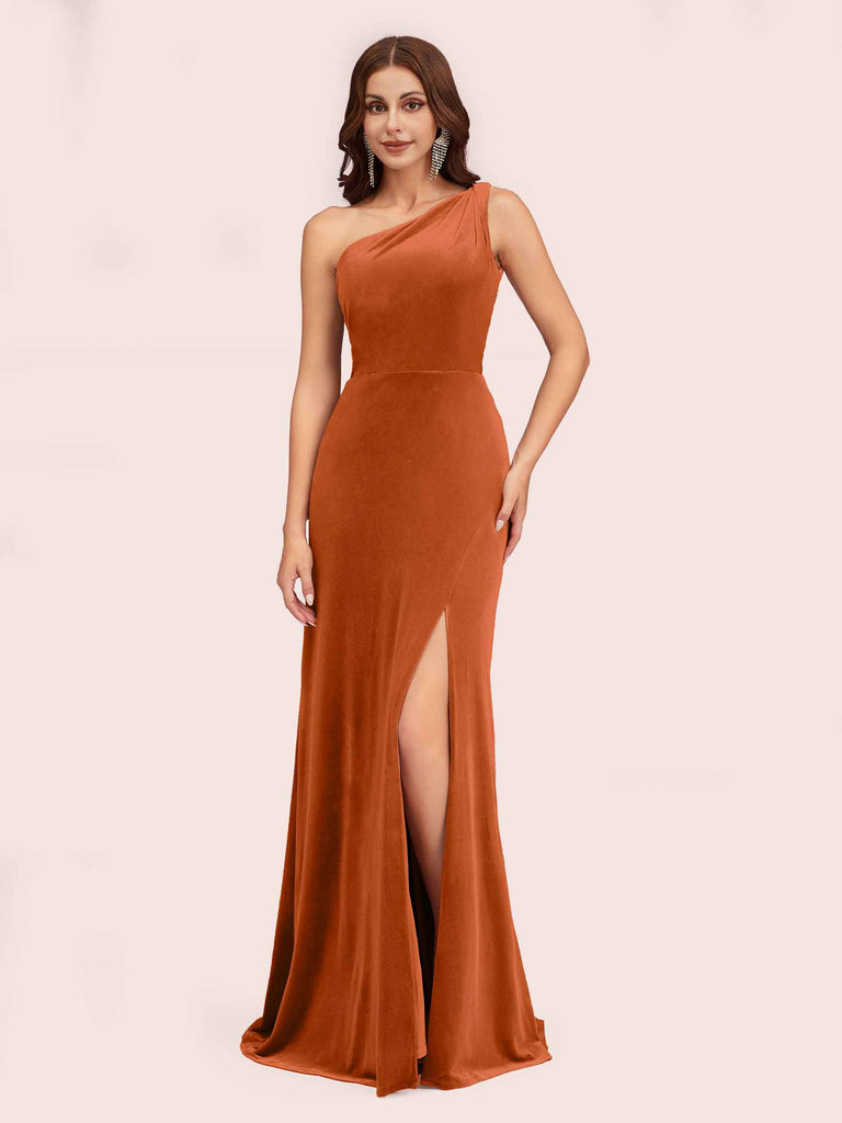 Modern Velvet One Shoulder Side Slit Sheath Long Bridesmaid Dresses Online Modern Velvet One Shoulder Side Slit Sheath Long Bridesmaid Dresses Online